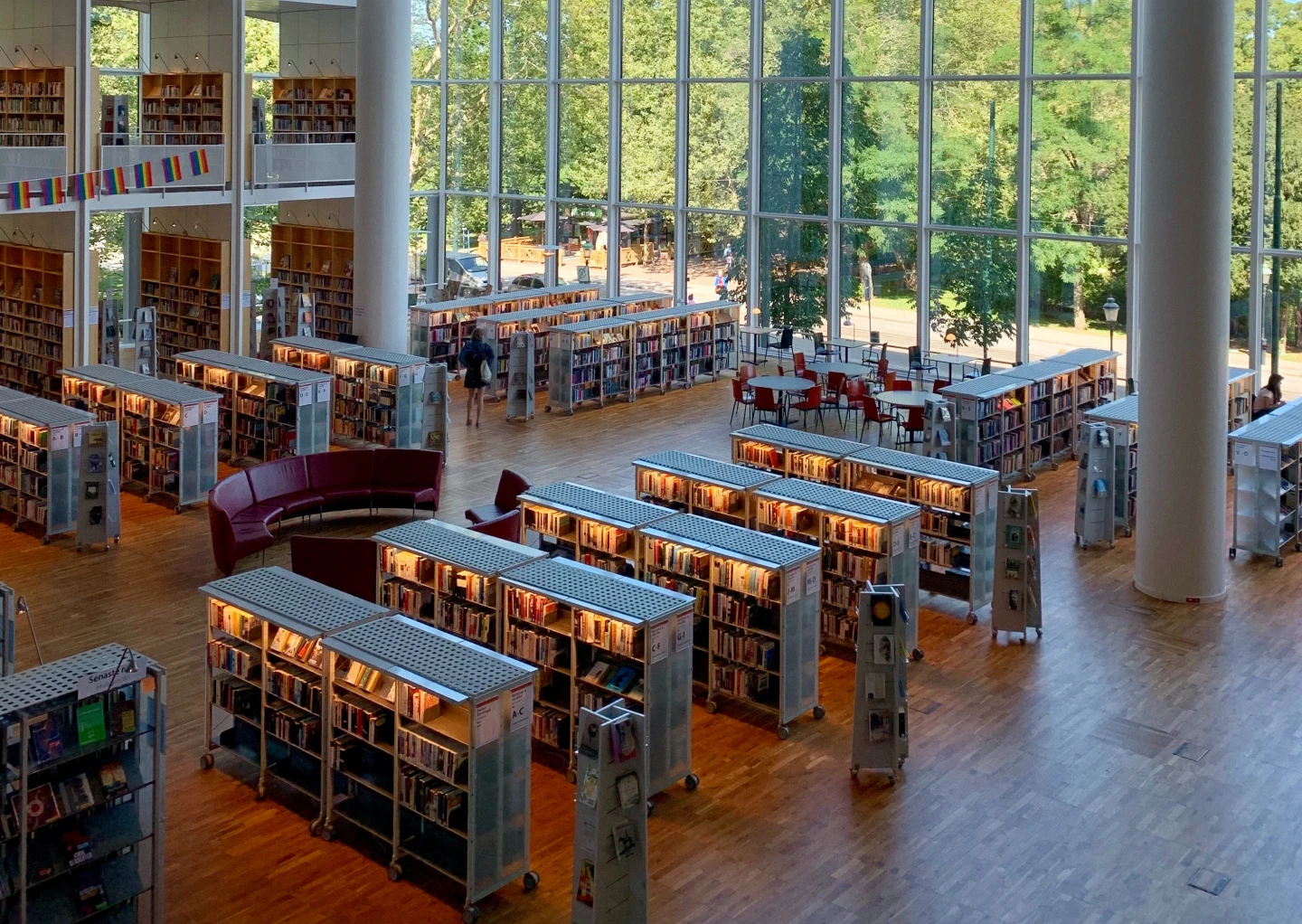 university-library-voyage-investor